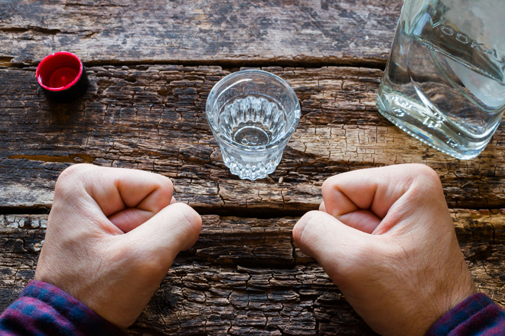 Заговоры и «торпеды»: пять устаревших способов борьбы с алкоголизмом, которые не работают